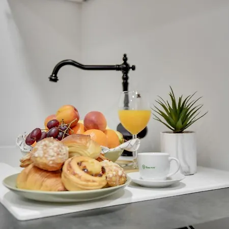 Modern, Stylish Bright Next To The Famous Catacombs - 14th Arrondisement Appartement Parijs